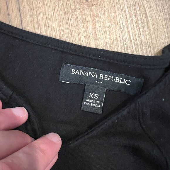 Lot / Set of 2 Black & White Banana Republic Short Sleeve Tops Blouses T-Shirts - Picture 3 of 5